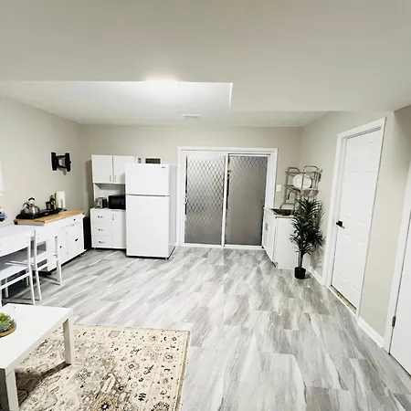 Oxon Hill Cosy Middle Unit 2 Bedroom And 1Bath Near Gaylord Exterior photo