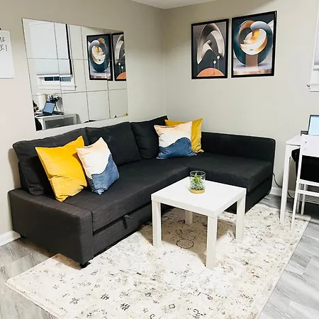 Oxon Hill Cosy Middle Unit 2 Bedroom And 1Bath Near Gaylord Exterior photo